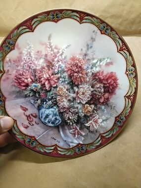 Vintage Collector's Plate Limited Edition "Petal Playmates" From Lena Liu #5487C